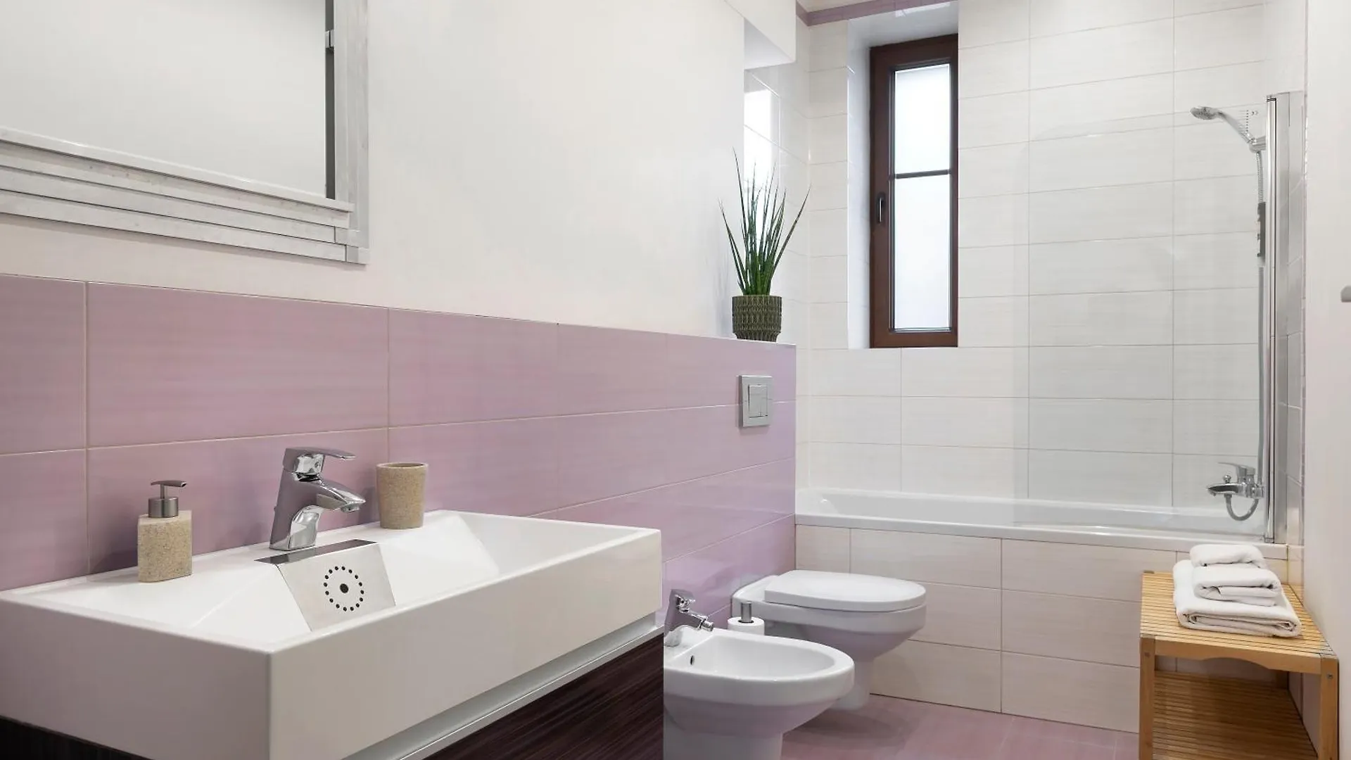 Liv'Inn Aparthotel Krakow 3*,  Poland